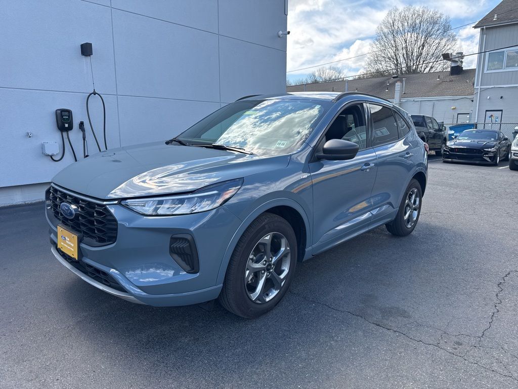 2023 FORD Escape