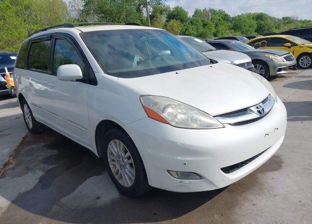 2008 TOYOTA Sienna