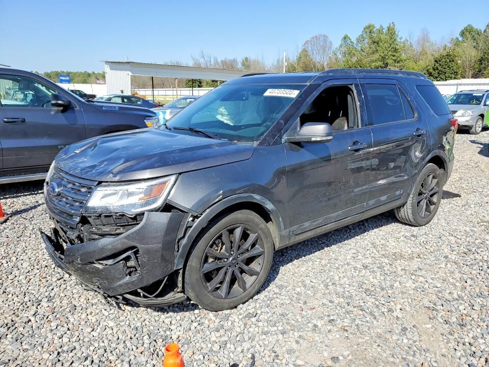 2018 FORD Explorer