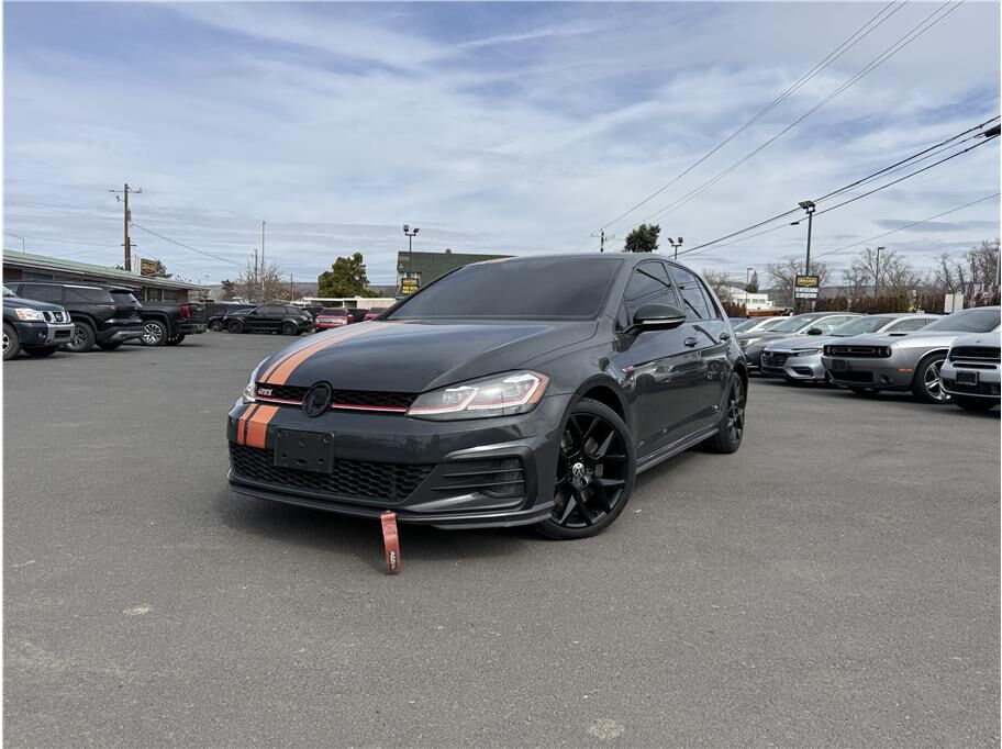 2019 VOLKSWAGEN Golf GTI