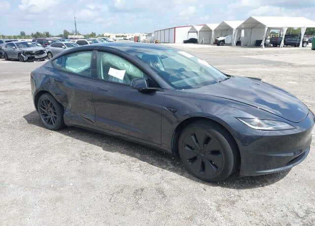 2024 TESLA Model 3