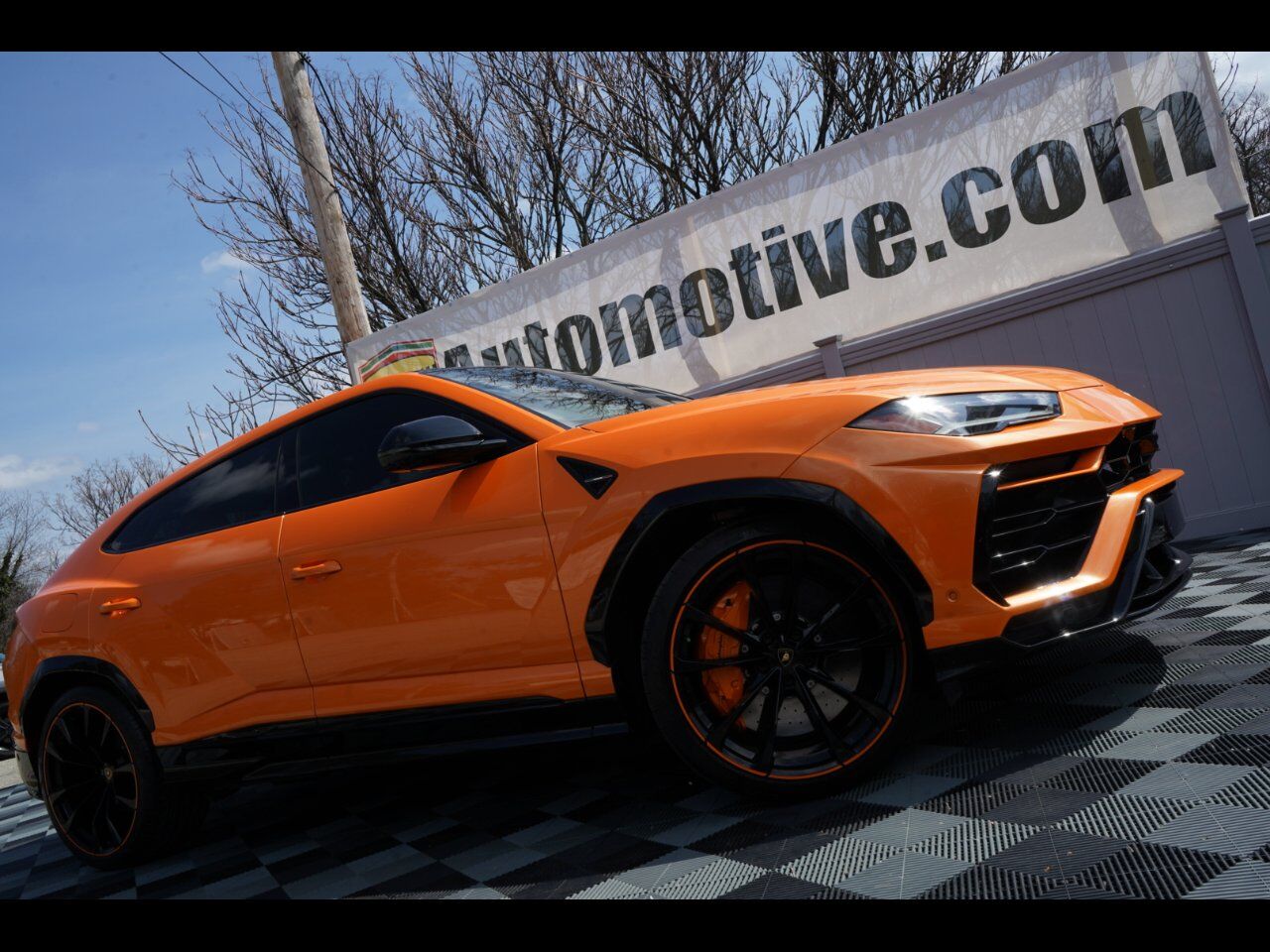 2022 LAMBORGHINI URUS