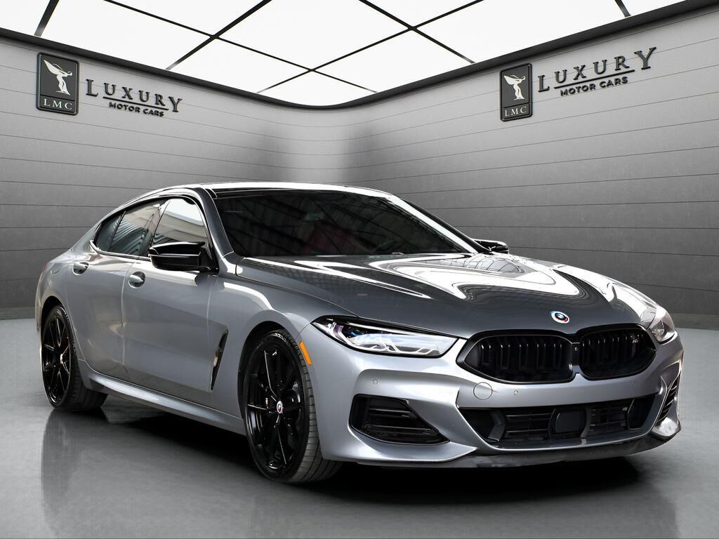 2023 BMW M8