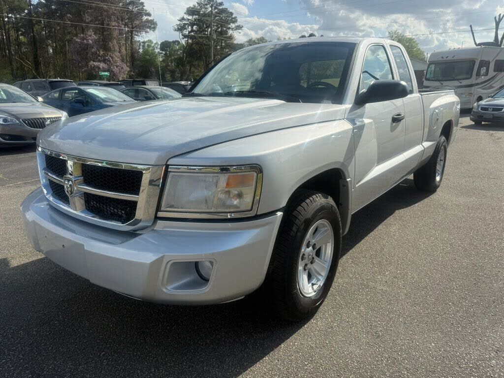 2011 DODGE Dakota