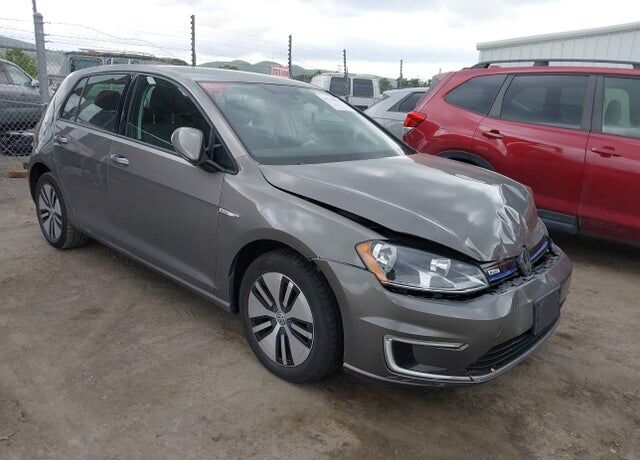 2016 VOLKSWAGEN e-Golf
