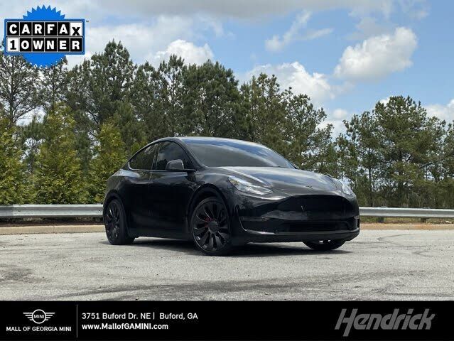 2025 TESLA Model Y