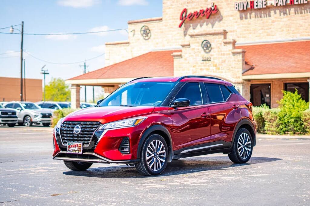 2023 NISSAN Kicks