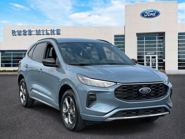 2024 FORD Escape
