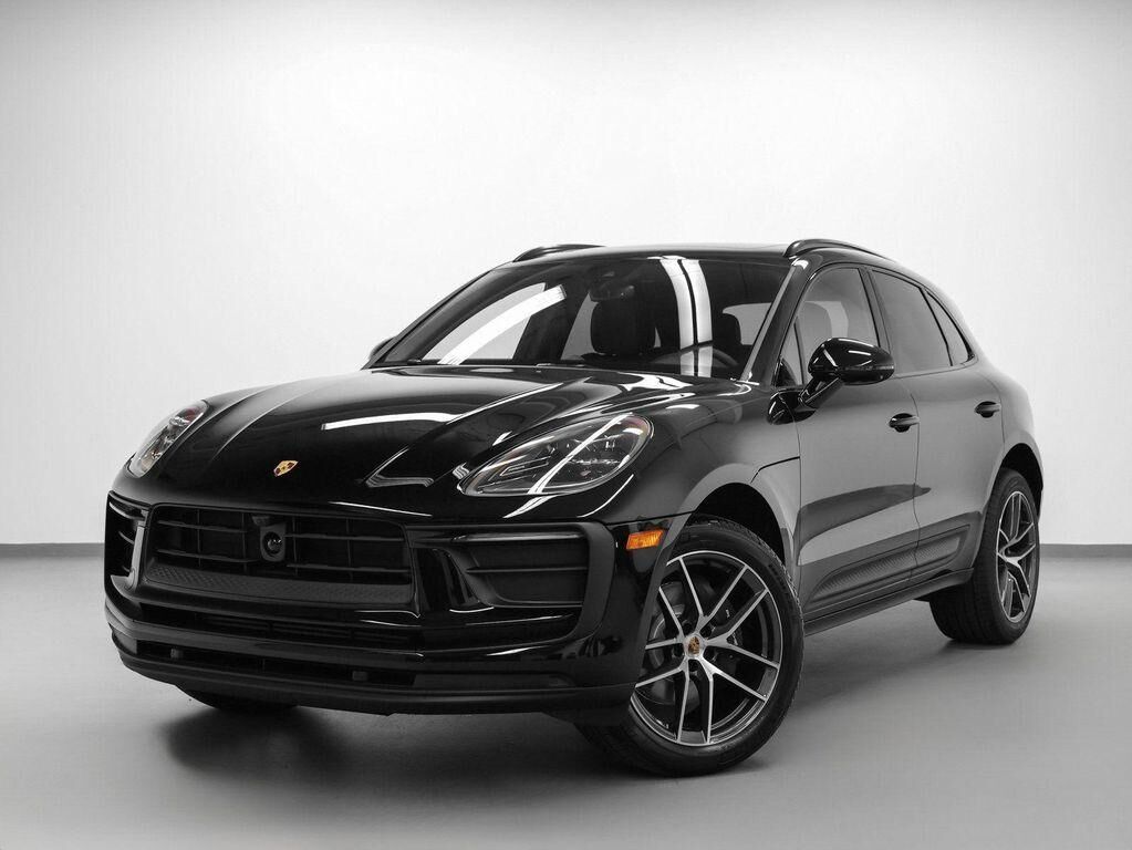 2026 PORSCHE Macan