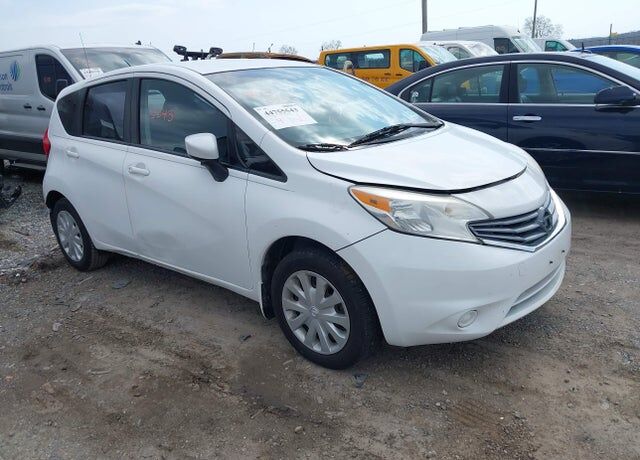2015 NISSAN Versa