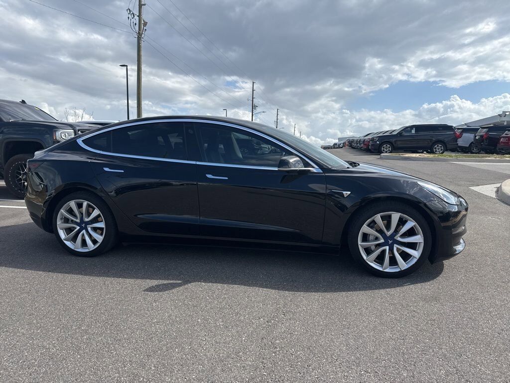 2018 TESLA Model 3