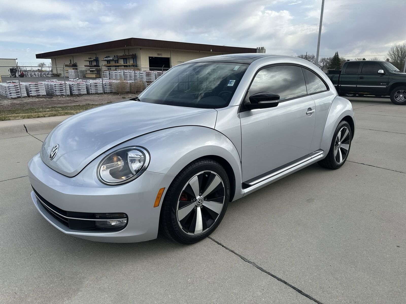2012 VOLKSWAGEN Beetle