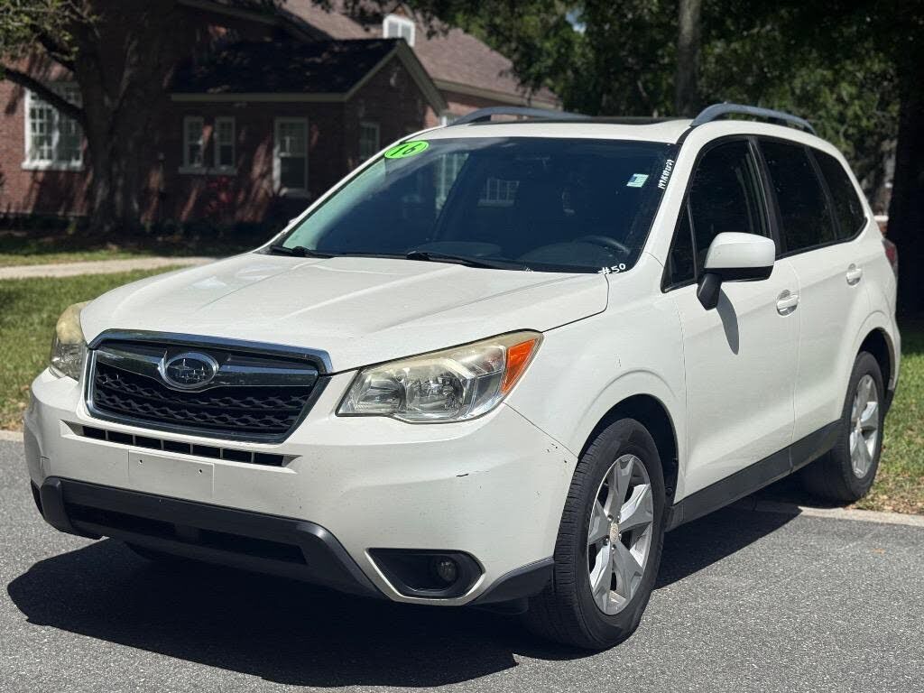 2016 SUBARU Forester