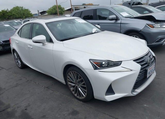 2017 LEXUS IS