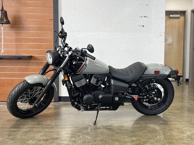 2025 HONDA VT750