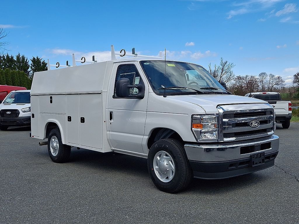 2026 FORD E-350