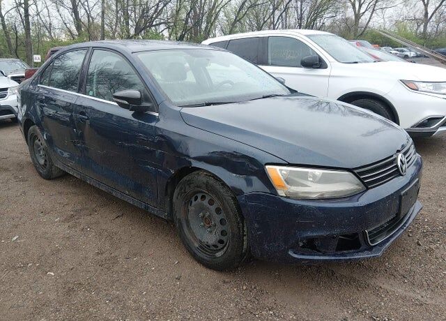2013 VOLKSWAGEN Jetta