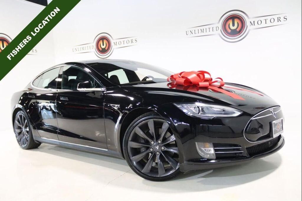 2015 TESLA Model S