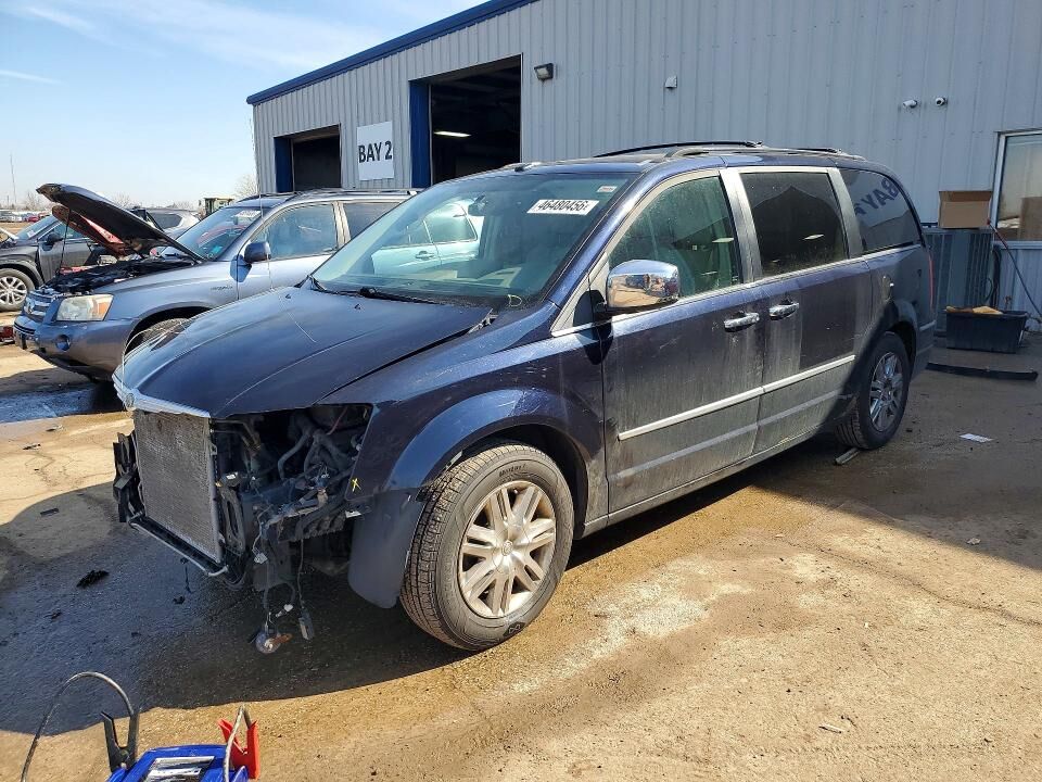 2010 CHRYSLER Town and Country