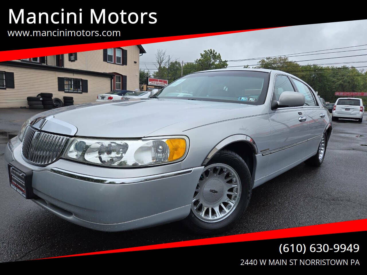 2002 LINCOLN Town Car