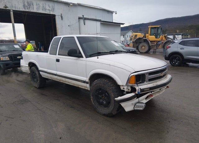 1997 CHEVROLET S-10 Pickup