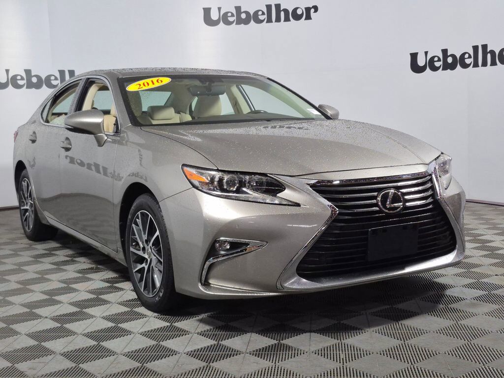 2016 LEXUS ES