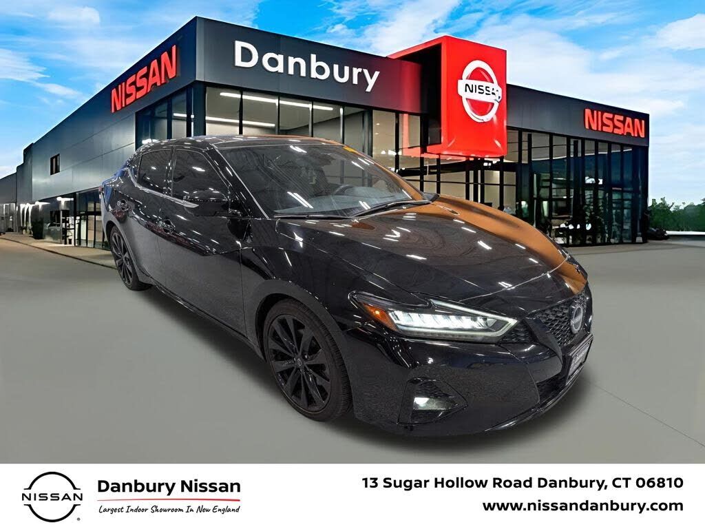 2023 NISSAN Maxima