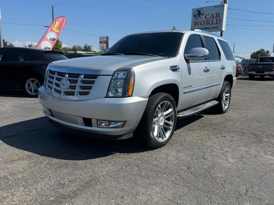 2010 CADILLAC Escalade