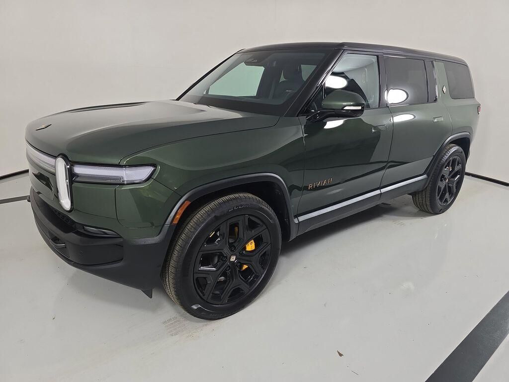 2025 RIVIAN R1S