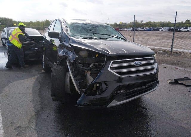 2017 FORD Escape