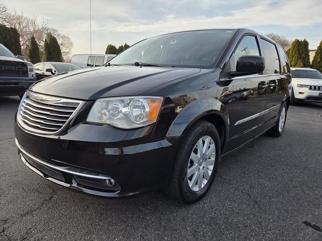 2014 CHRYSLER Town and Country