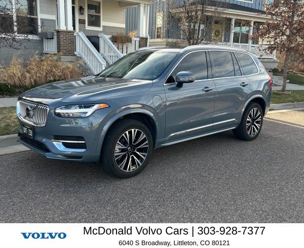 2023 VOLVO XC90