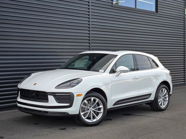 2026 PORSCHE Macan