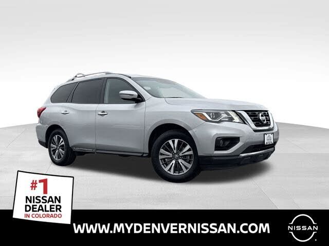 2017 NISSAN Pathfinder