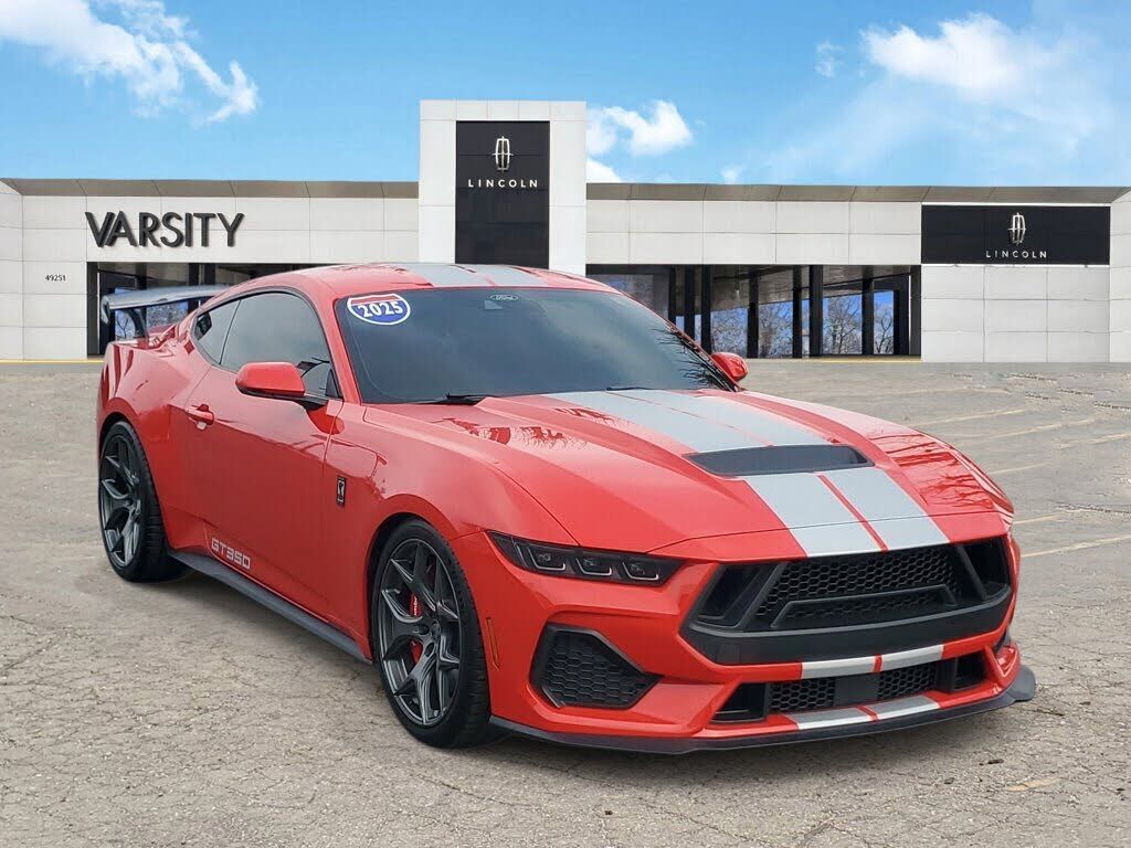 2025 FORD Mustang