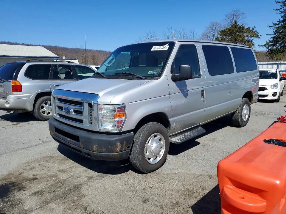 2013 FORD E-350