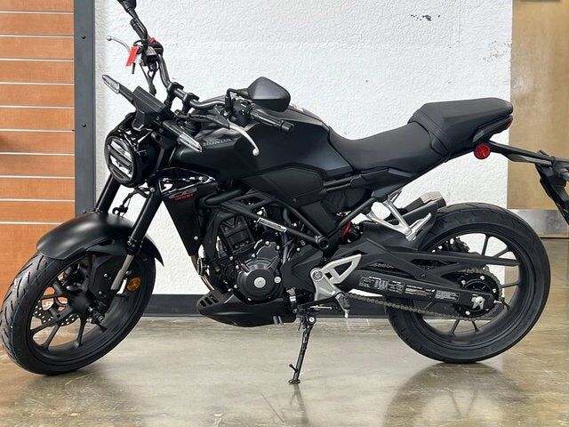 2025 HONDA CB