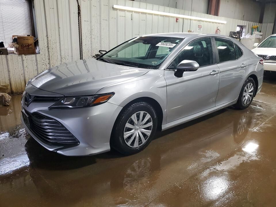 2020 TOYOTA Camry