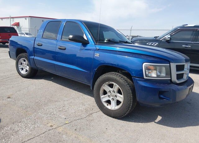 2011 DODGE Dakota