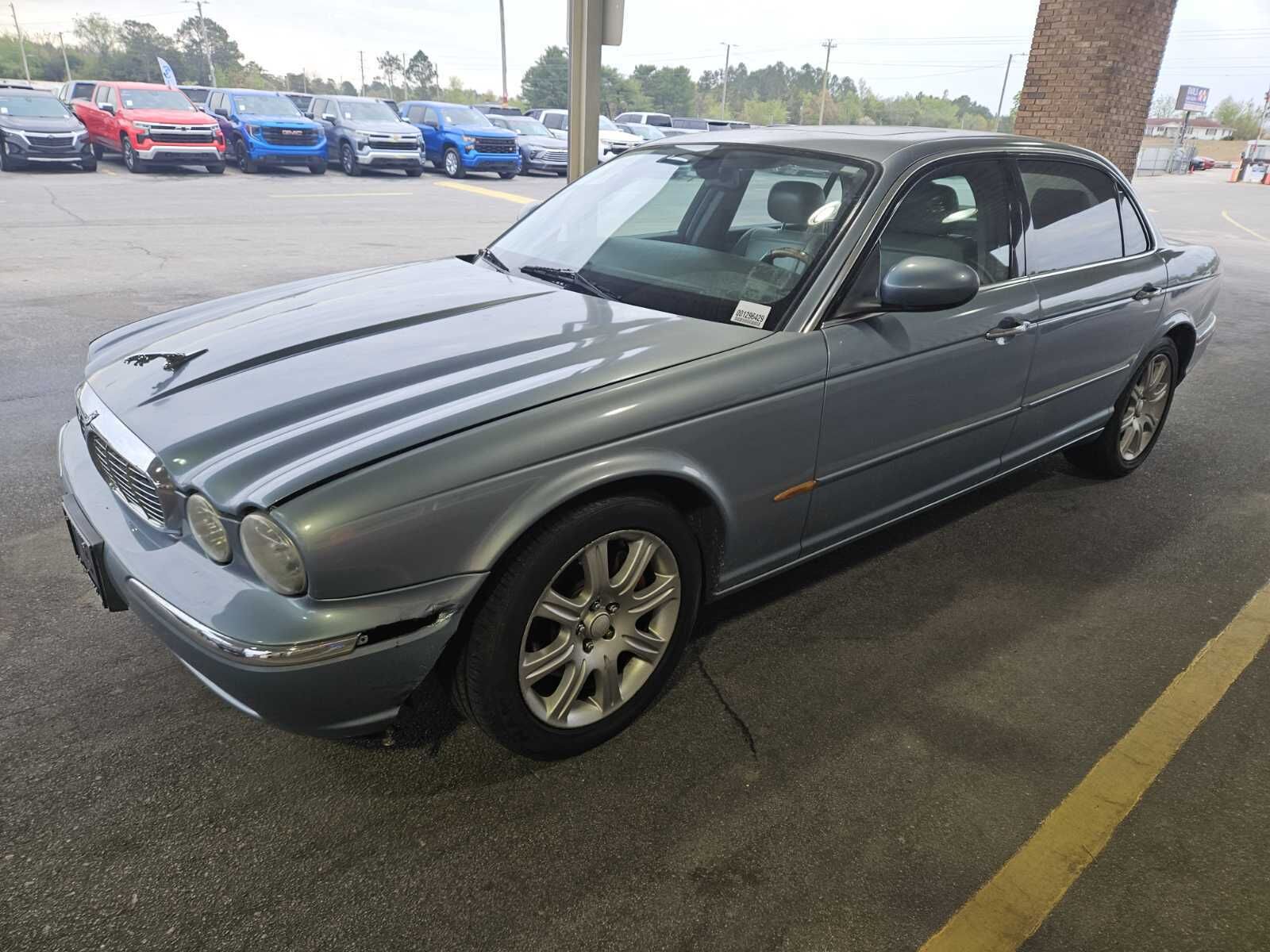 Jaguar XJ