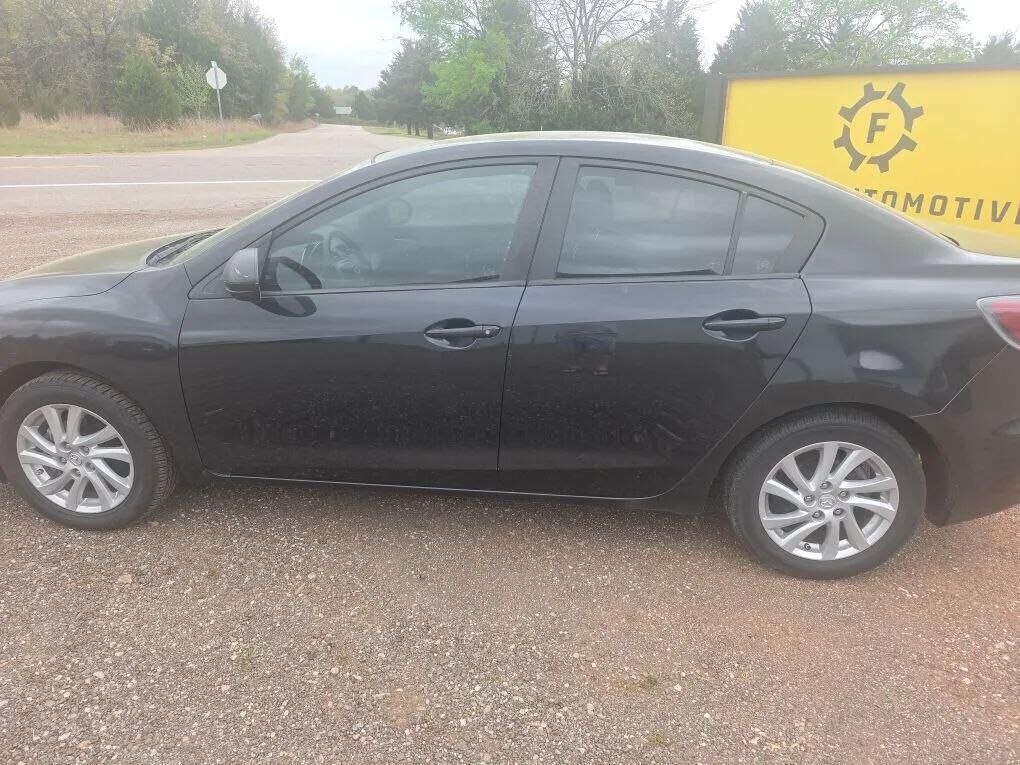 2012 MAZDA Mazda3