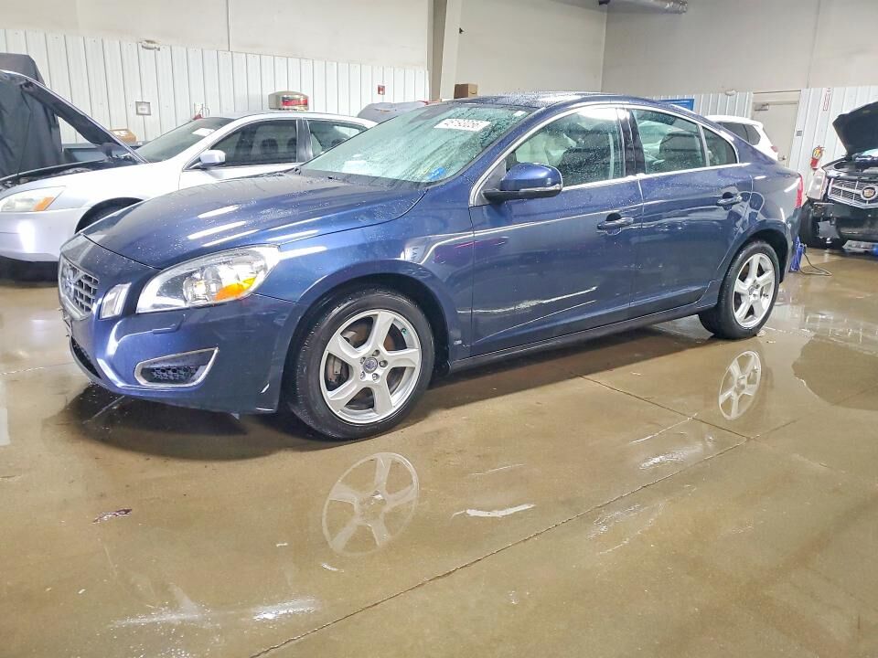 2013 VOLVO S60