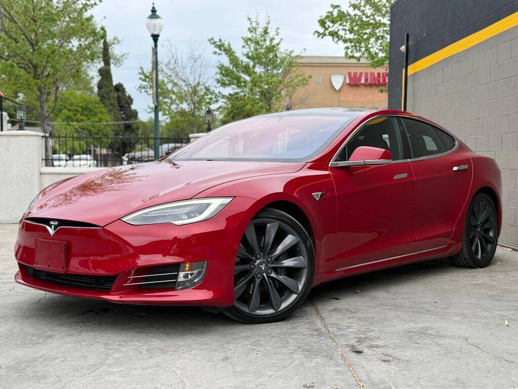2017 TESLA Model S
