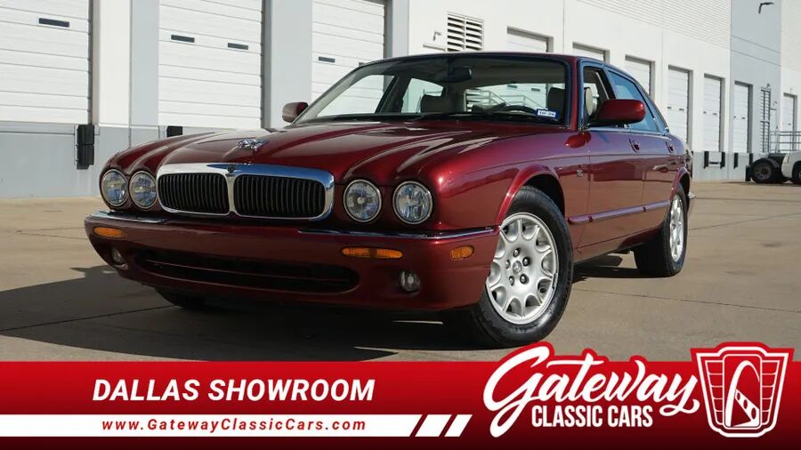 Jaguar XJ8