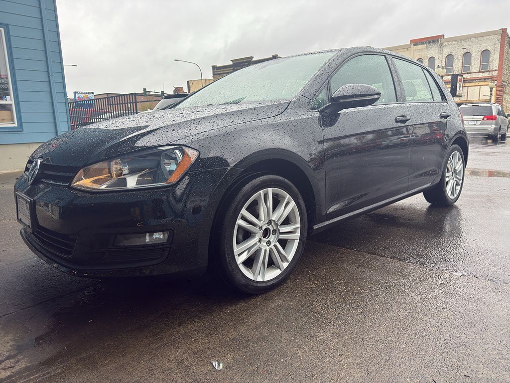 2016 VOLKSWAGEN Golf
