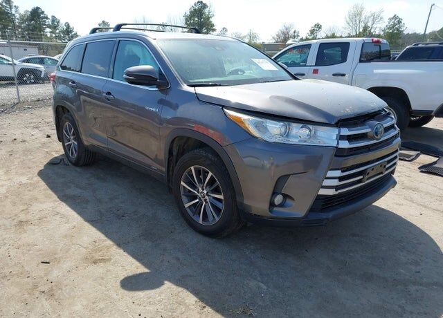 2018 TOYOTA Highlander