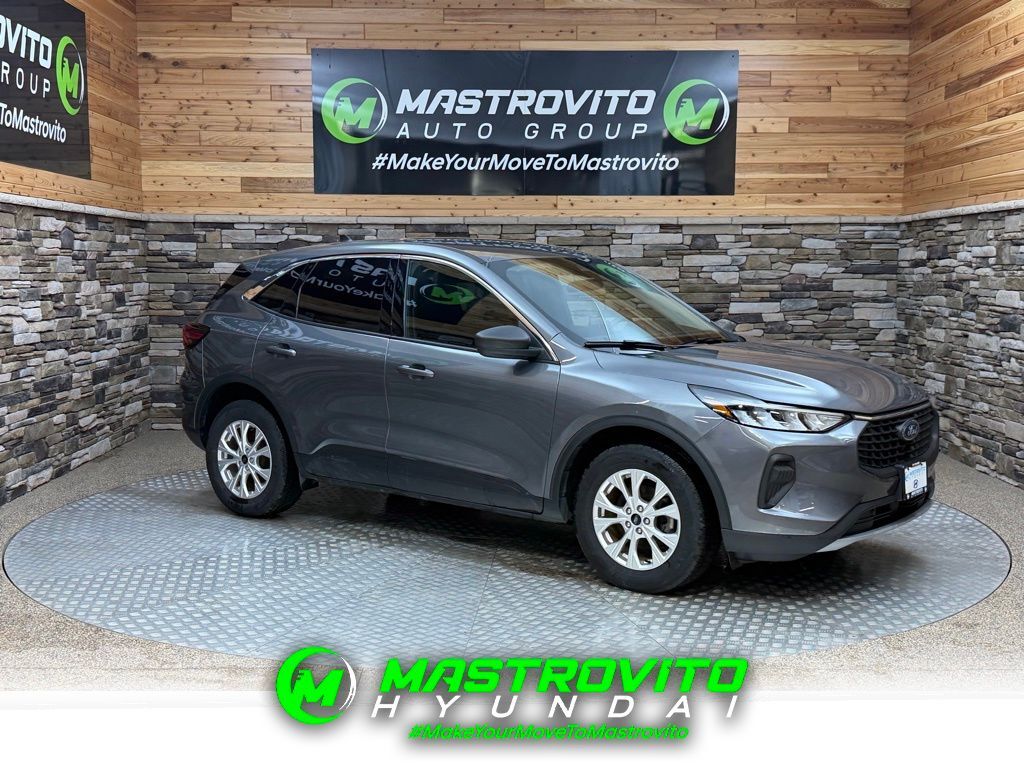 2023 FORD Escape