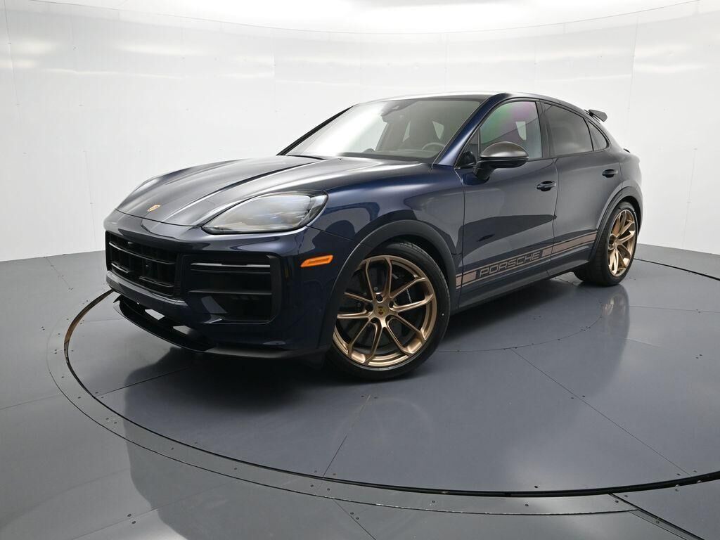 2024 PORSCHE Cayenne
