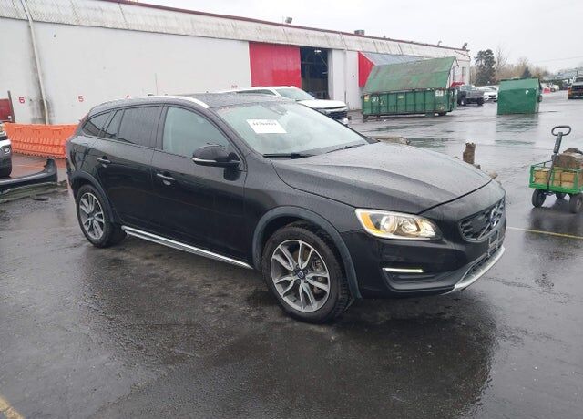 2018 VOLVO V60
