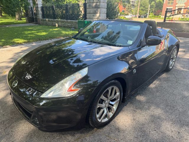2012 NISSAN 370Z
